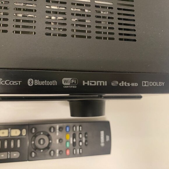 Yamaha Receiver RX-V481 - Picture 2 of 8